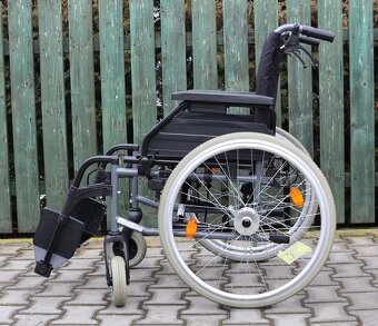 032-Mechanický invalidní vozík Tomtar. - 3