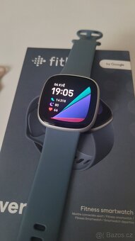 Hodinky FITBIT Versa 4 - 3