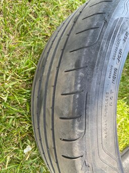 235/45 r18 GoodYear Eagle f1 - 3