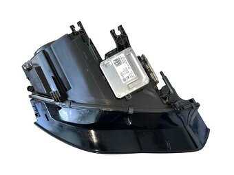 Levý bixenon xenon světlo 8T0941005C Audi A5 8T FL 2016 - 3