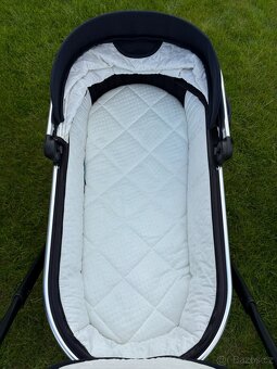 Kočárek Moon Resea S - 3
