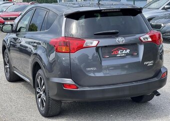 Toyota Rav4 2.0D D4D 4x4 KAMERA TEMPOMAT manuál 91 kw - 3