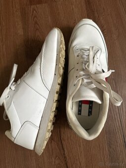 Tommy Hilfiger - 3