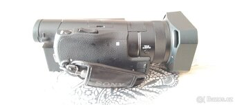 Sony HandyCam FDR-AX100E - 3