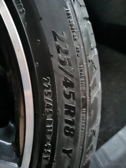 225/45/R18 - 3