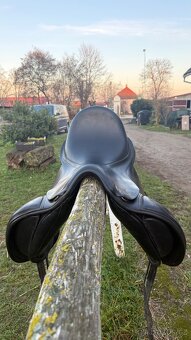 Prodám drezurní sedlo Kentaur Ithaka 16.5 - 3