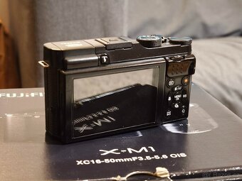 Fujifilm X-M1 + Fujinon XC 16-50mm f/3.5-5.6 OIS II - 3
