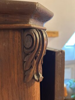 Stará dubová skříň, almara - 3