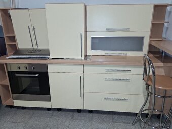 Linka kuchyňská s barovým pultem - 3