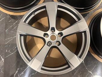 original kolesa Porsche Macan r20 95B 95B601025FM - 3