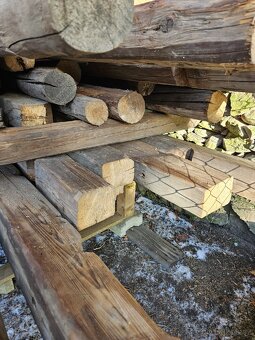 Staré dřevěné trámy - 3