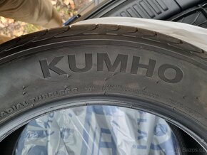Prodám letní pneu Kumho 235/55 r18 HP 91 100H - 3