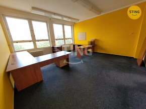Pronájem dvou kanceláři 30 m2 se skladem na ul. Horn, 128887 - 3