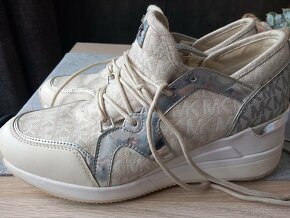 Sneakers Michael Kors US 9,5M Natural - 3
