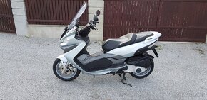 Skutr Malaguti Madison 3 250ie - 3