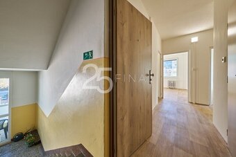 Prodej bytu o dispozici 3+1 s lodžií po kompletní rekonstruk - 3