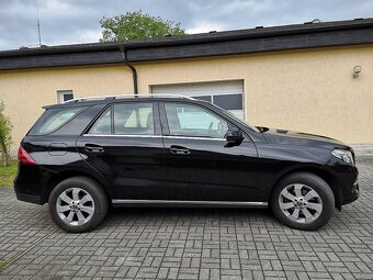 MERCEDES GLE 250D 4X4 NOVÉ V ČR/1.MAJITEL/PLNÝ SERVIS/2017 - 3