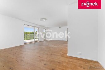 Exkluzivní byt 3+kk s terasou 30 m² a západním výhledem - 3
