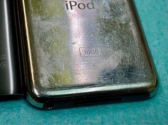 Balíček iPodů – 3×iPod Nano 4gen/1×iPod Touch 1gen - 3