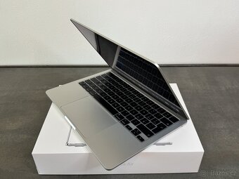 MacBook Air 13,6" 2022 M2 16GB / 256GB Silver - 3
