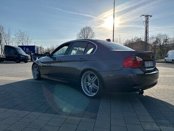 BMW e90 330i - 3