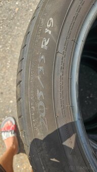 205/55R19 - 3