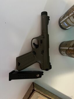 Plynová airsoft zbraň AAP-01 - 3