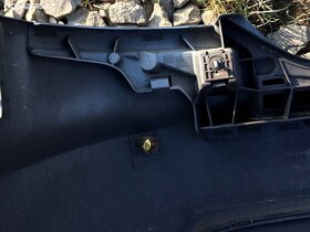 Zadní nárazník Audi A6 sedan 2005-2008 , senzory - 3