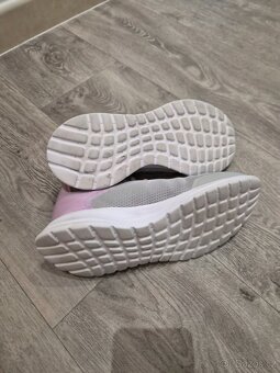 Dívči tenisky Adidas vel 40 480 Kč - 3