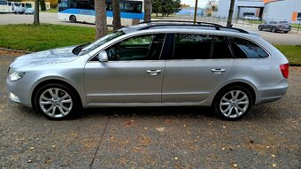 Superb 2.0 tdi dsg NAVI,pěkný stav. - 3