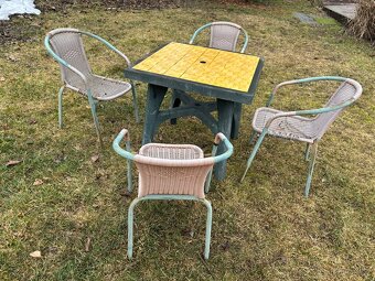 Zahradní nábytek 4 židle +stůl - 3