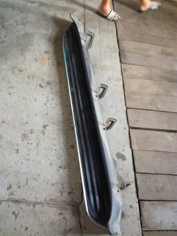 Cadillac Escalade 2007 - 2014 levý práh - 3