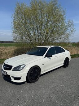 Mercedes benz C63 W204 - 3