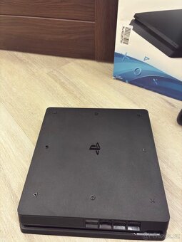 Prodám PS4 slim - 3