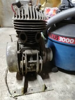 Jawa 250 speciál - 3