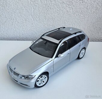 BMW E91 1:18 Kyosho TOP STAV - 3