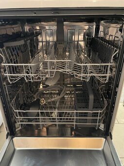Nepoužitá myčka Beko BDFN26430W - 3