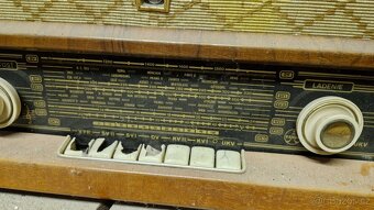 Elektronkové rádio Tesla Poém 1005A - 3