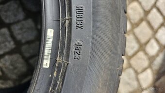 Pirelli 225/50 R17 - 3