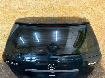 NASTROJENÉ PÁTÉ DVEŘE KUFRU MERCEDES W164 - 3