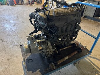 Kompletní motor Peugeot 1.4 16v 70kw 17 000km - 3