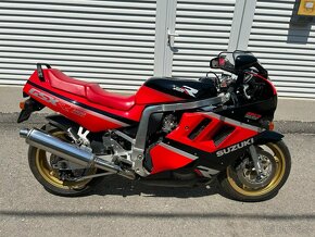 1989 Suzuki GSX-R 1100 - 3