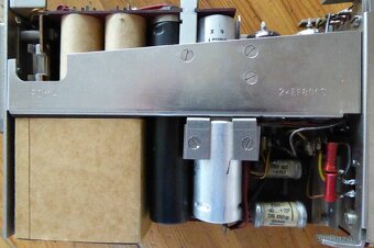 Velké množství modulů kazetových magnetofonů V72 Studio - 3