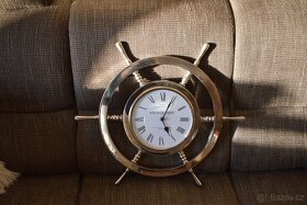 Originální hodiny ve tvaru kormidla - 3