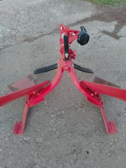 Vari oboustranný pluh APH-352,nastavovací těleso NT3 - 3