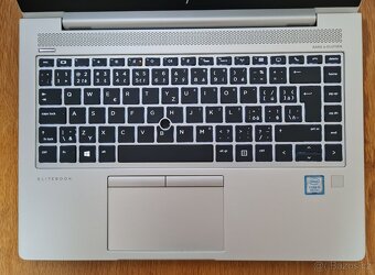 HP 840 G6 s brašnou a dokovací stanicí 512GB/16GB - 3