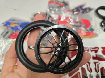 STAVEBNICE Technic 42107 Ducati Panigale V4 R (náhrada) - 3