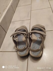 Prodám zdravotní sandály zn.,Quechua.37,nové, levně - 3