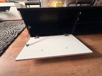 Televizní stolek - 3