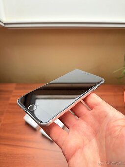 iPhone SE 2020 bílý 128GB - 3